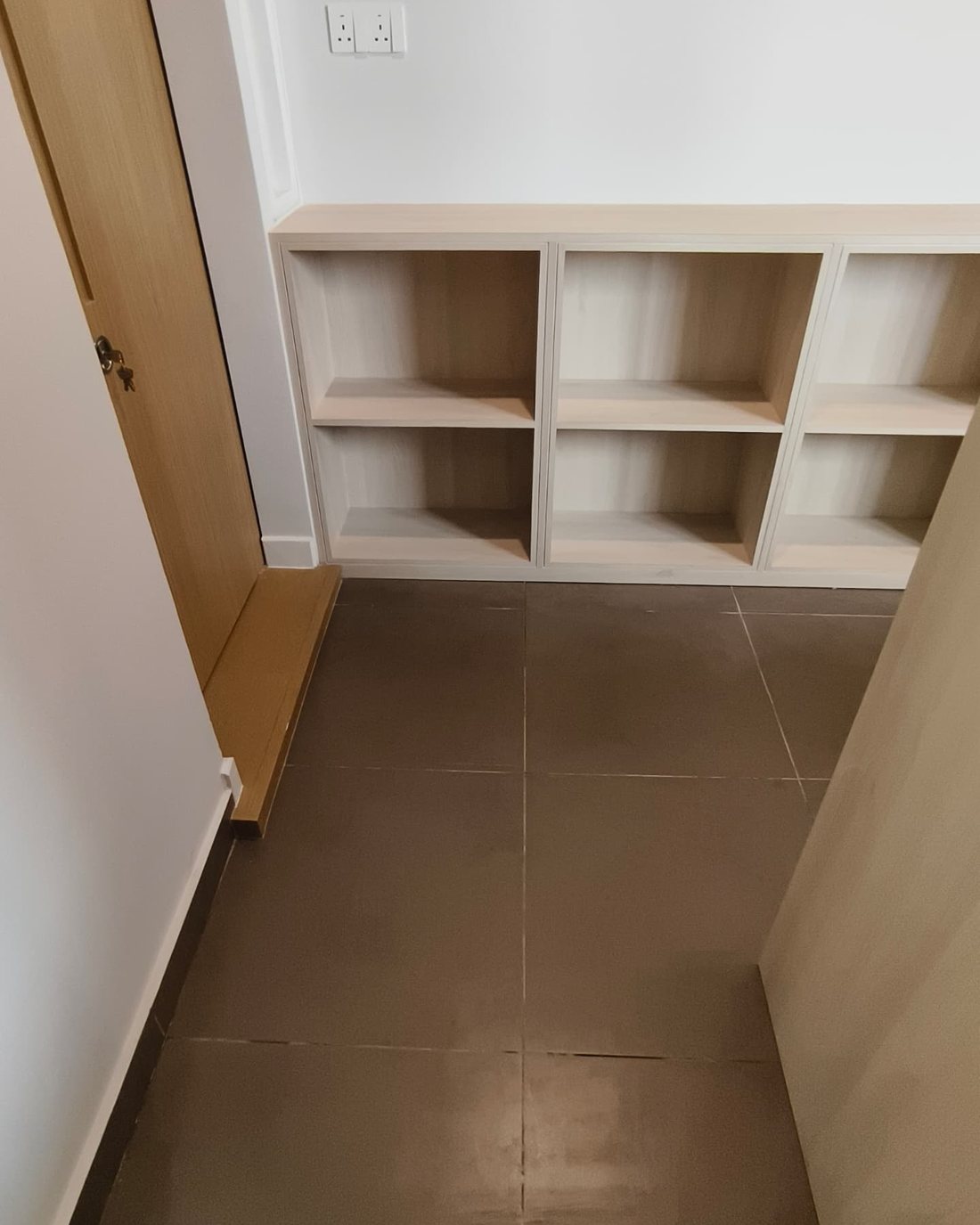 Built-in display nook after Ultra Cleaning