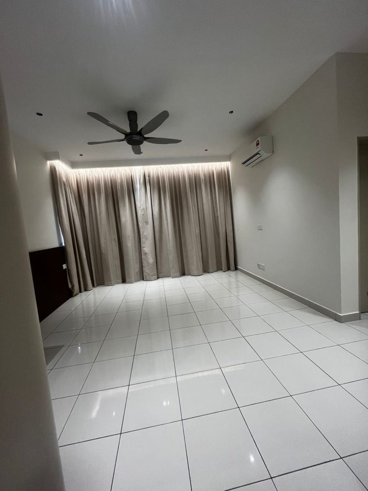 Bedroom after post-renovation cleaning by Ultra Cleaning